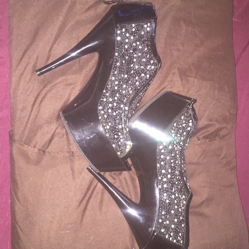 Rhinestone Heels😍😋